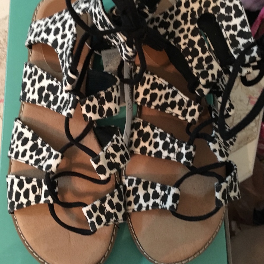 Old Navy Zebra Lace Up Sandals 7M New With Tags.